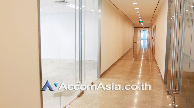 8  Studio Office Space For Rent in Ploenchit ,Bangkok BTS Ploenchit at Athenee Tower AA18057